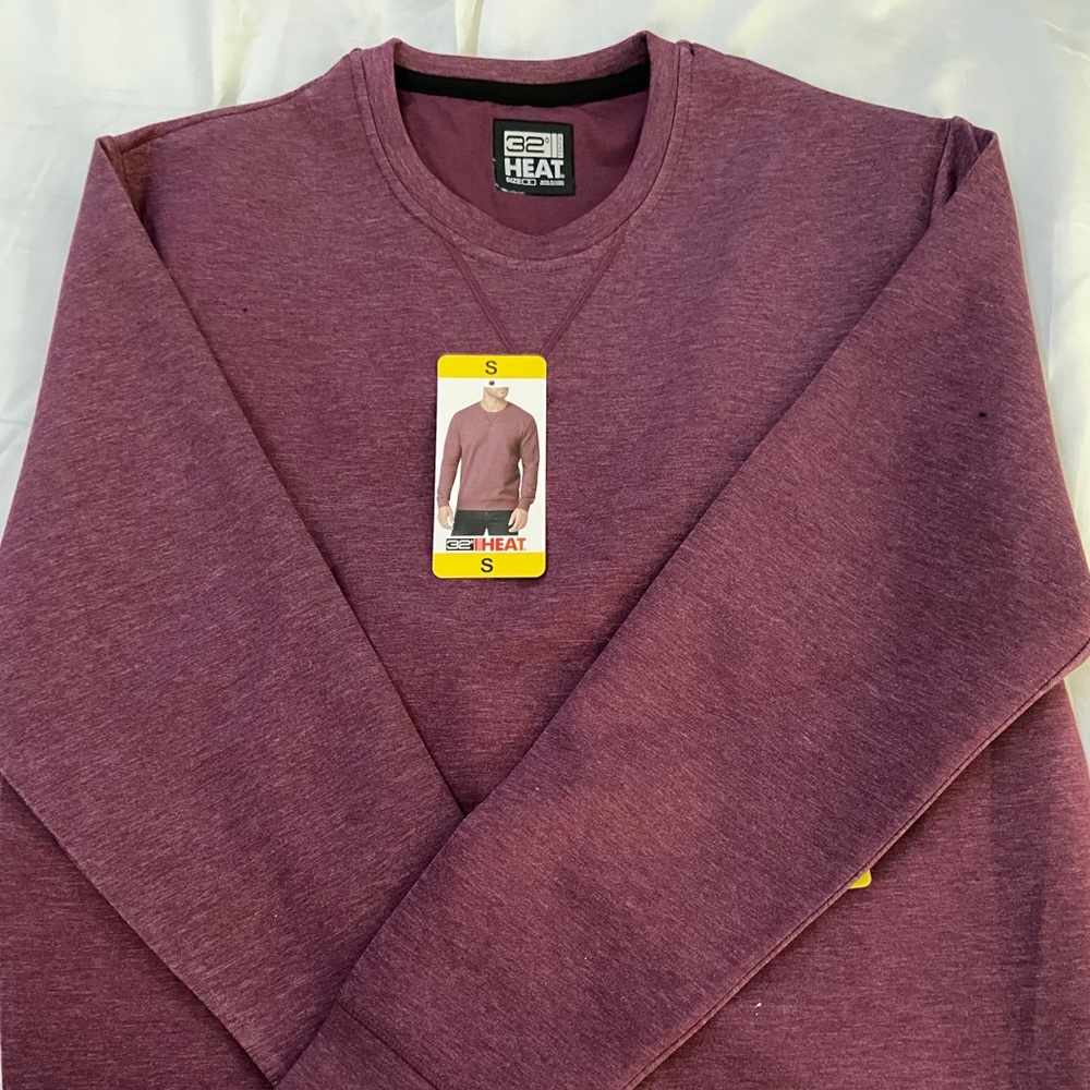 32 Degree Heat Women’s Burgundy Pullover